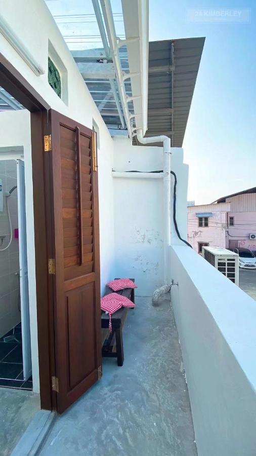 24 Kimberley Hotel George Town Exterior foto